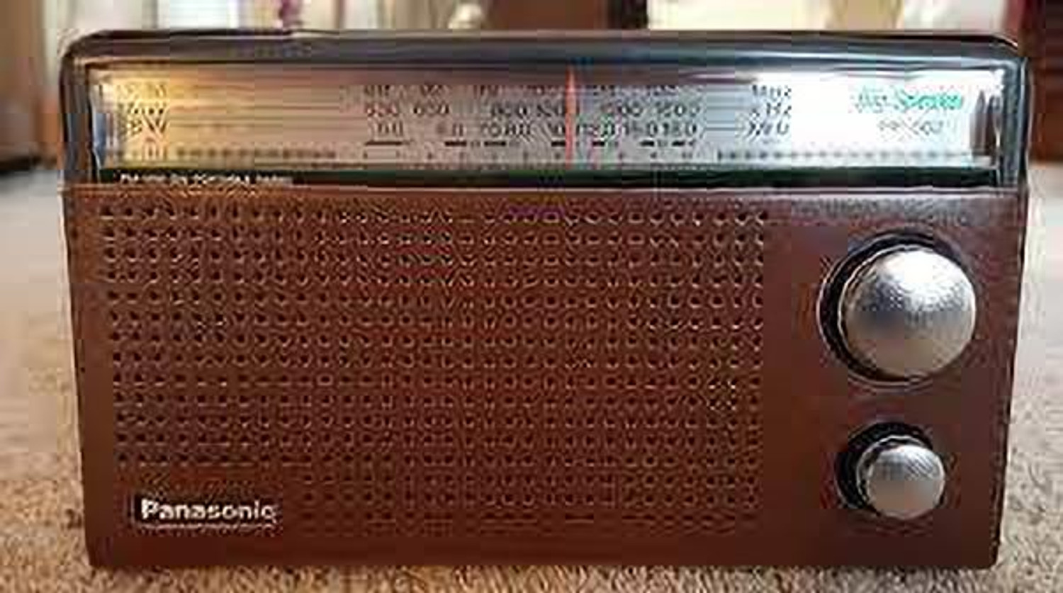 Image of Panasonic RF-562DD FM Radio