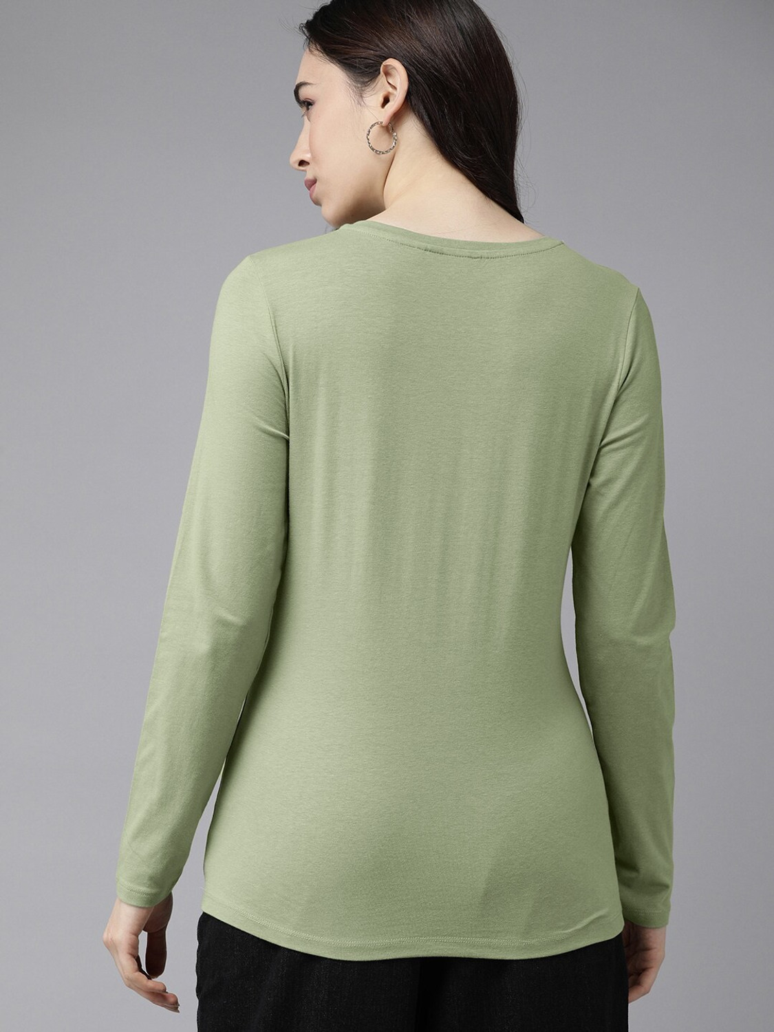 Image of Roadster Solid Women V Neck Green T-Shirt