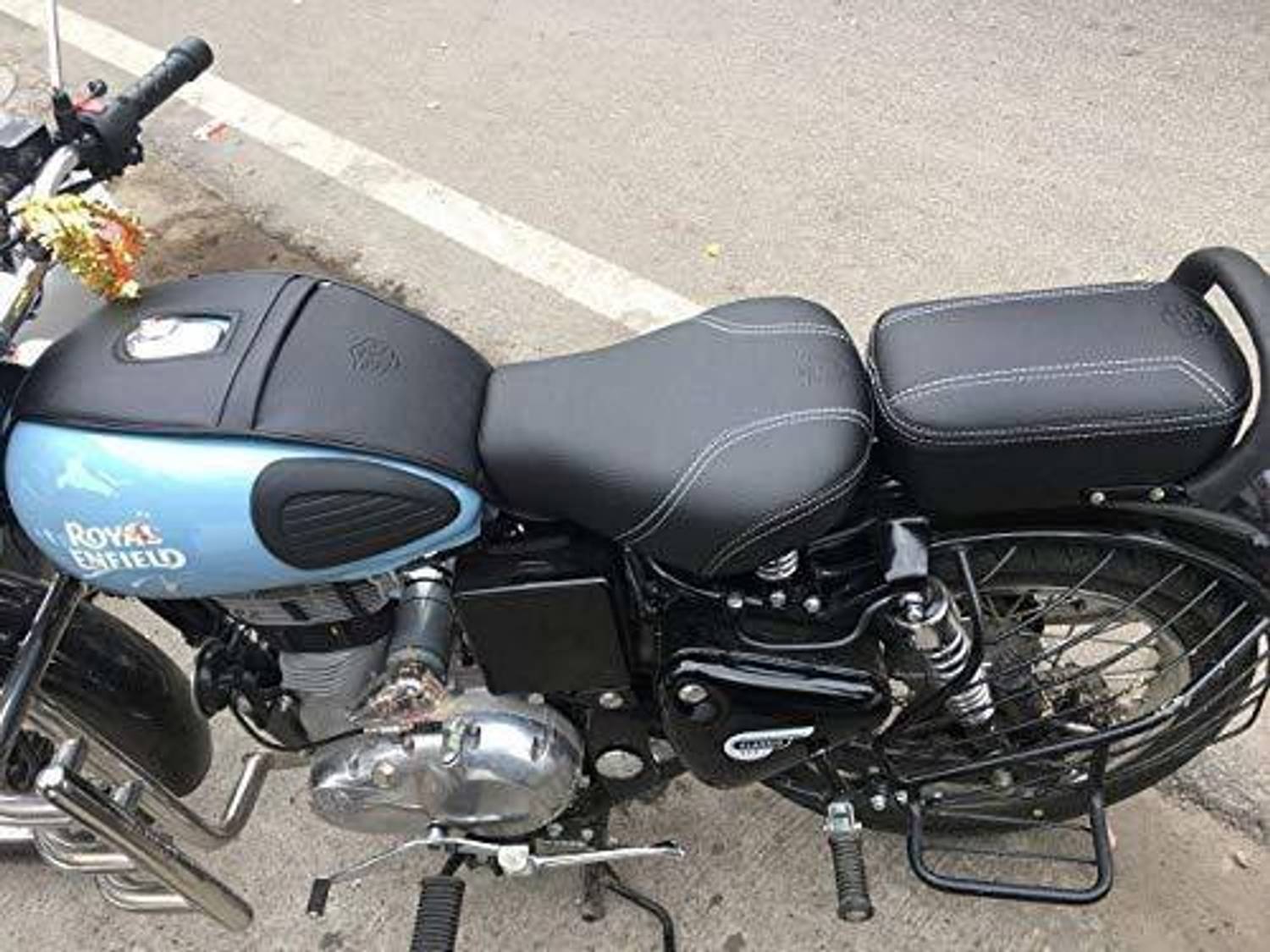 AHLMOTOR Seat Cover for Royal Enfield Classic 350 and 500 Design (Black) Split Bike Seat Cover For Royal Enfield Classic, Classic 350, Classic Chrome, Classic 500, Classic Desert Storm