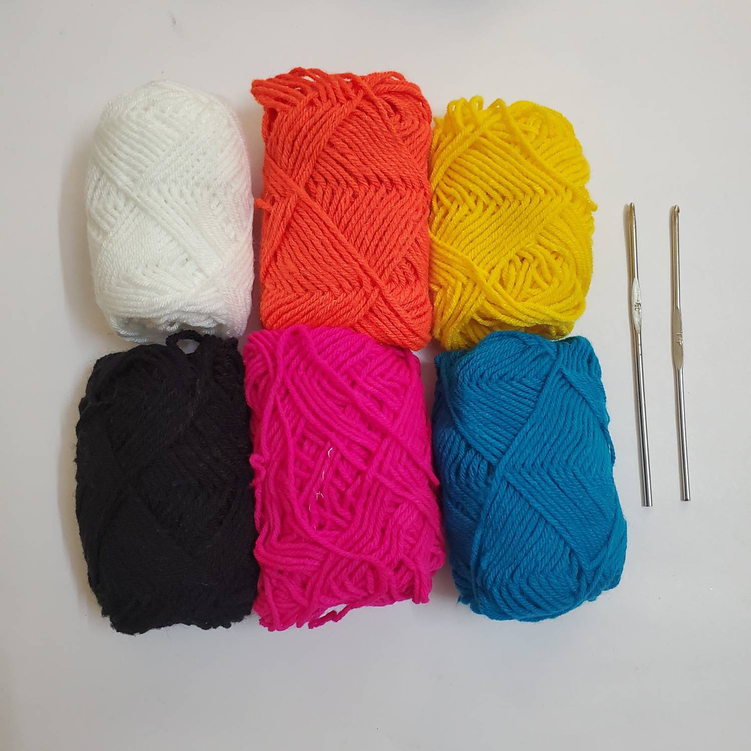 ShopTalk Art collection woolen thread ( pack of 6and 2 Stainless Steel Knitting Needle) Thread