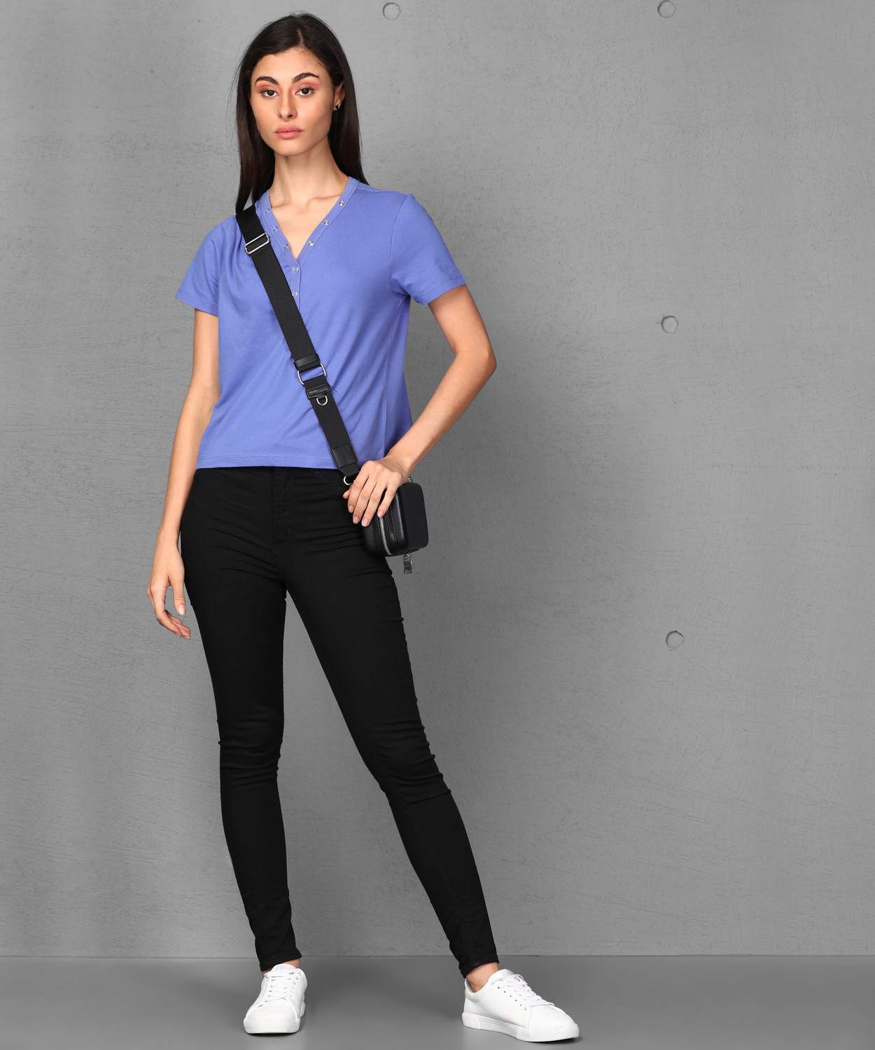 Image of METRONAUT Solid Women V Neck Purple T-Shirt
