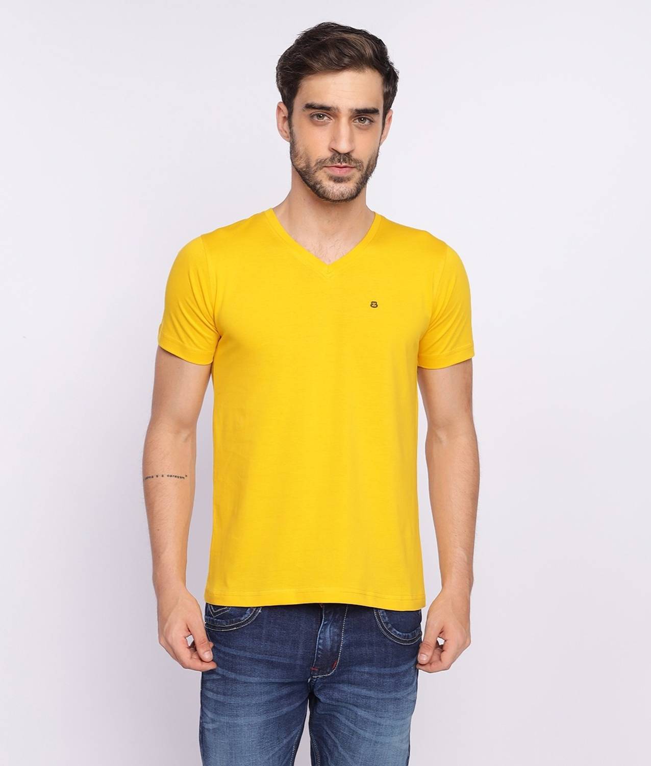 BERRYBLUES Solid Men V Neck Yellow T-Shirt