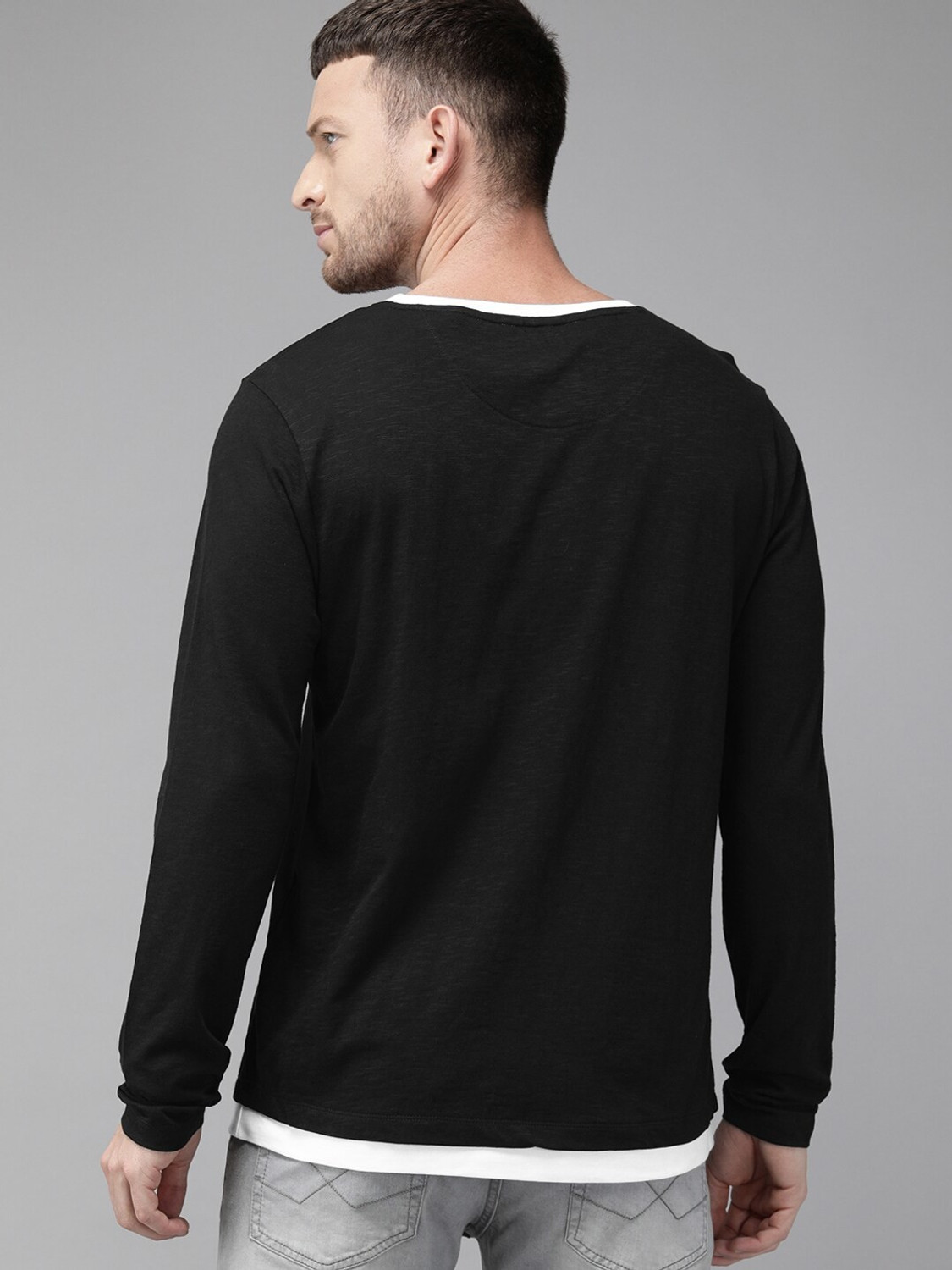 Image of Roadster Solid Men Round Neck Black T-Shirt
