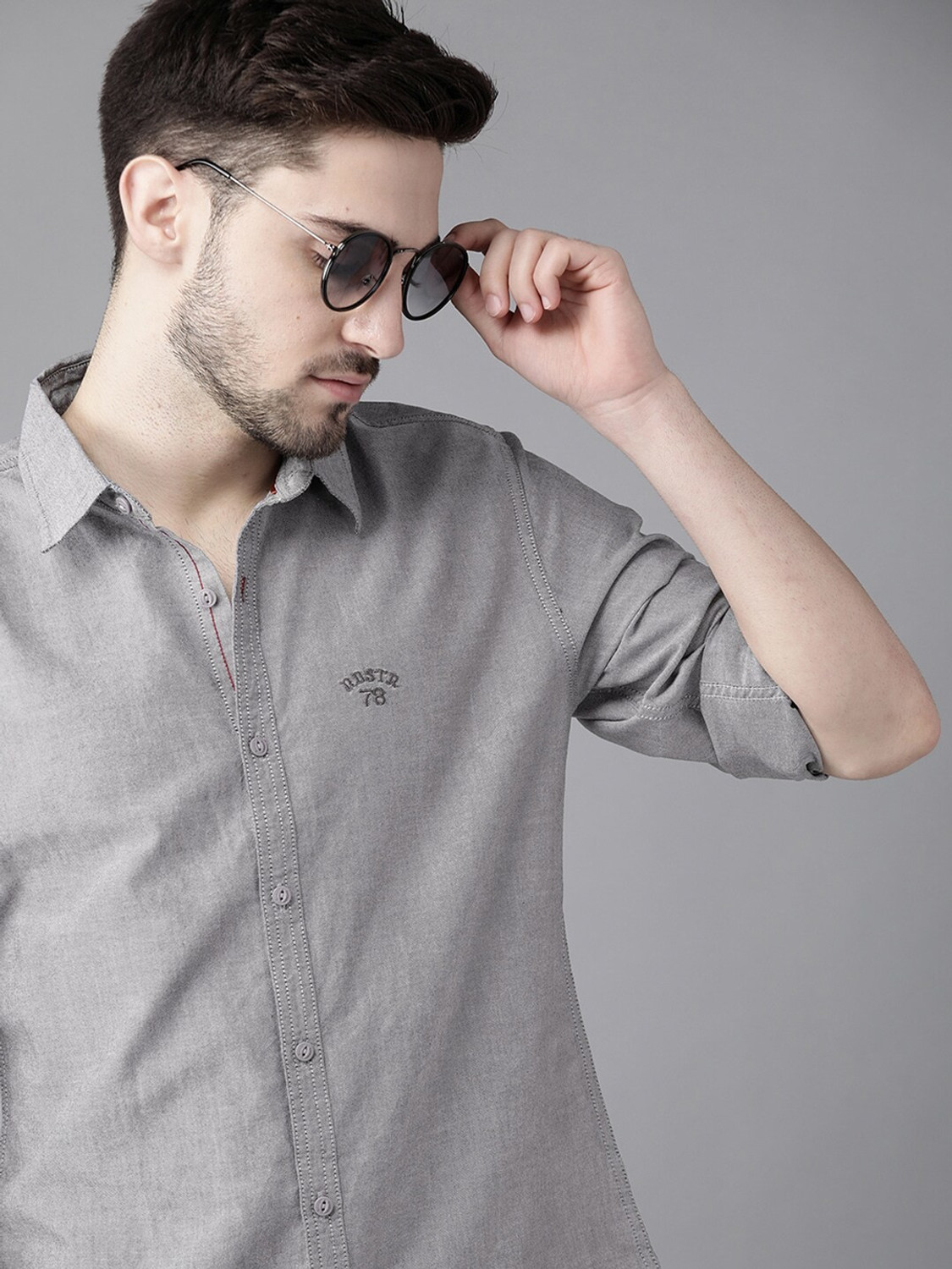Image of Roadster Men Regular Fit Solid Spread Collar Casual Shirt