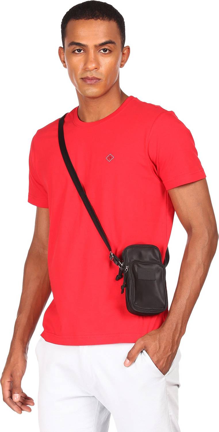 Arrow Sport Solid Men Round Neck Red T-Shirt