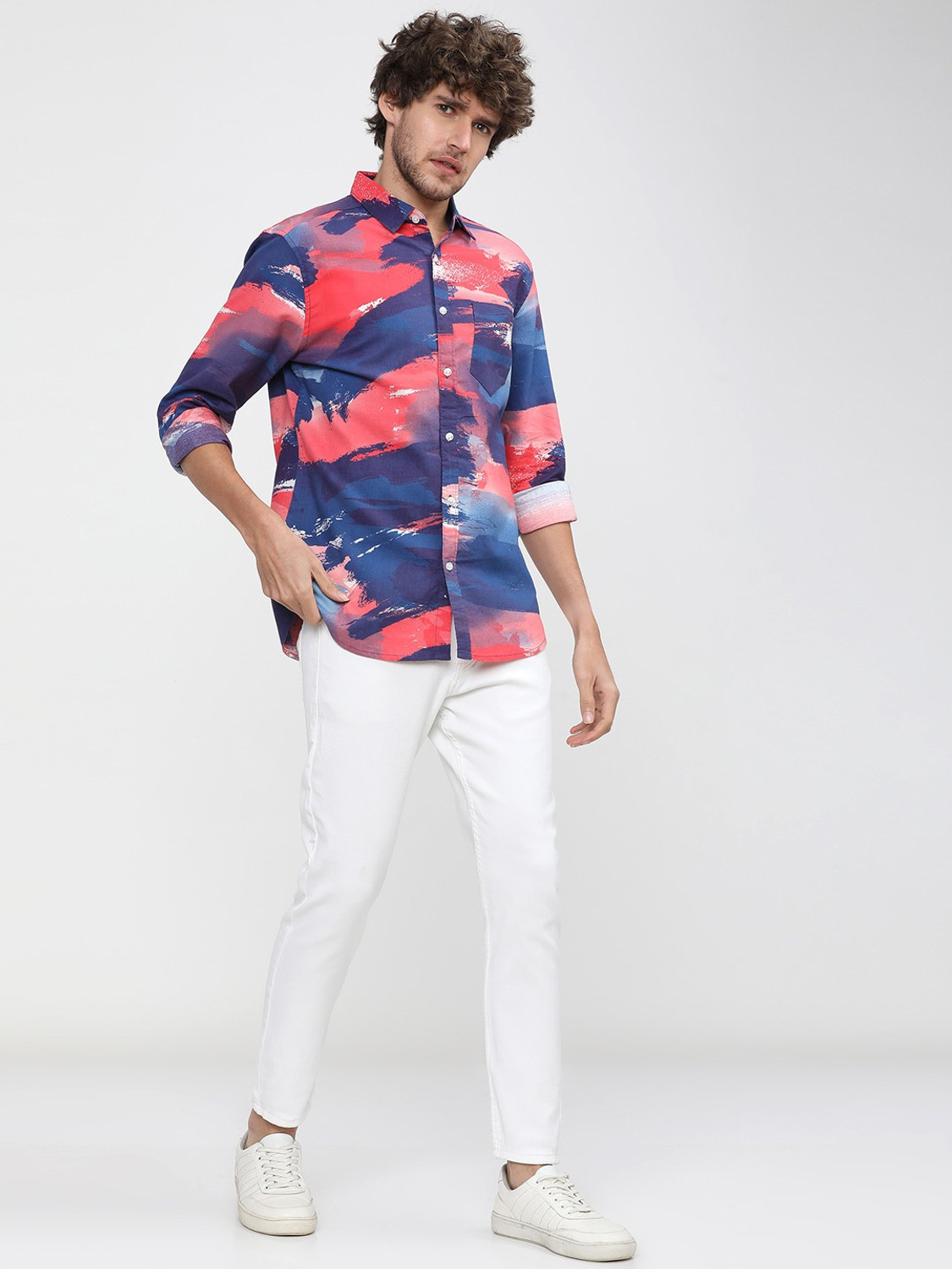 Image of HIGHLANDER Tapered Fit Men White Jeans