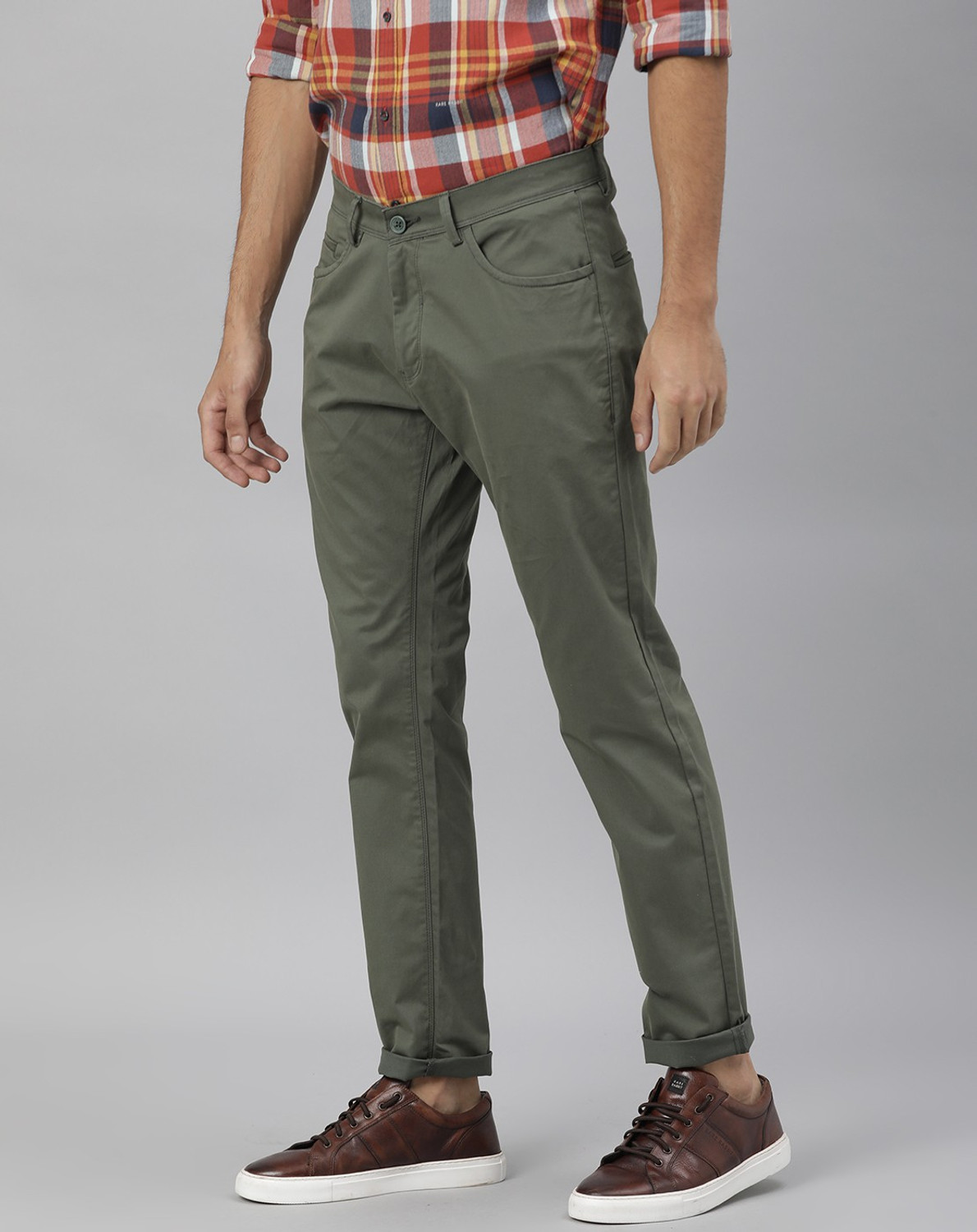 Image of RARE RABBIT Men Slim Fit Green Cotton Blend Trousers