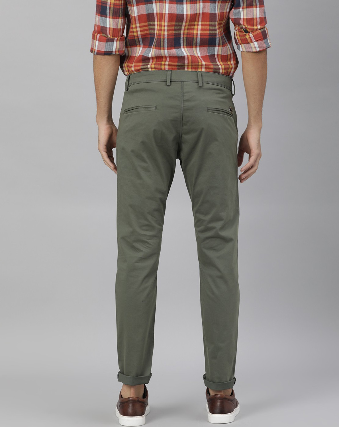 Image of RARE RABBIT Men Slim Fit Green Cotton Blend Trousers