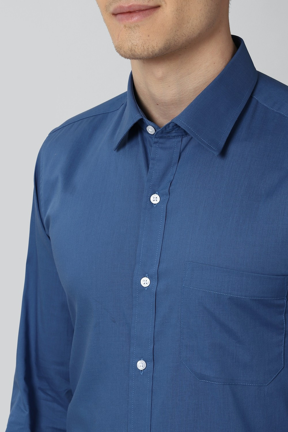 Image of PETER ENGLAND Men Solid Formal Dark Blue Shirt