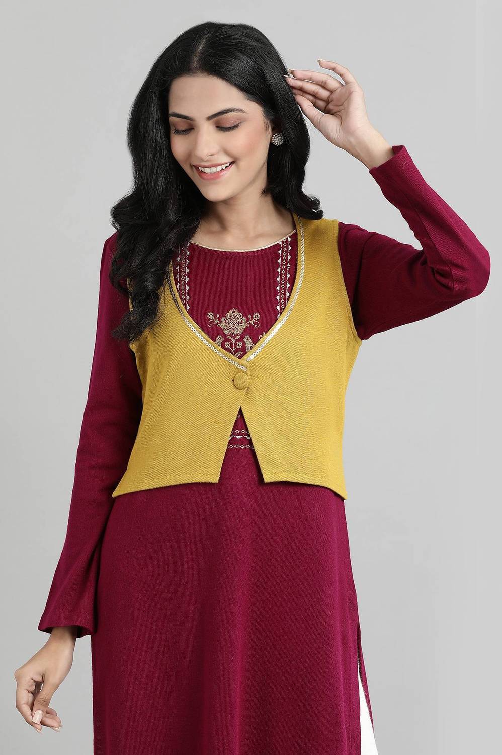 Aurelia Sleeveless Solid Women Jacket