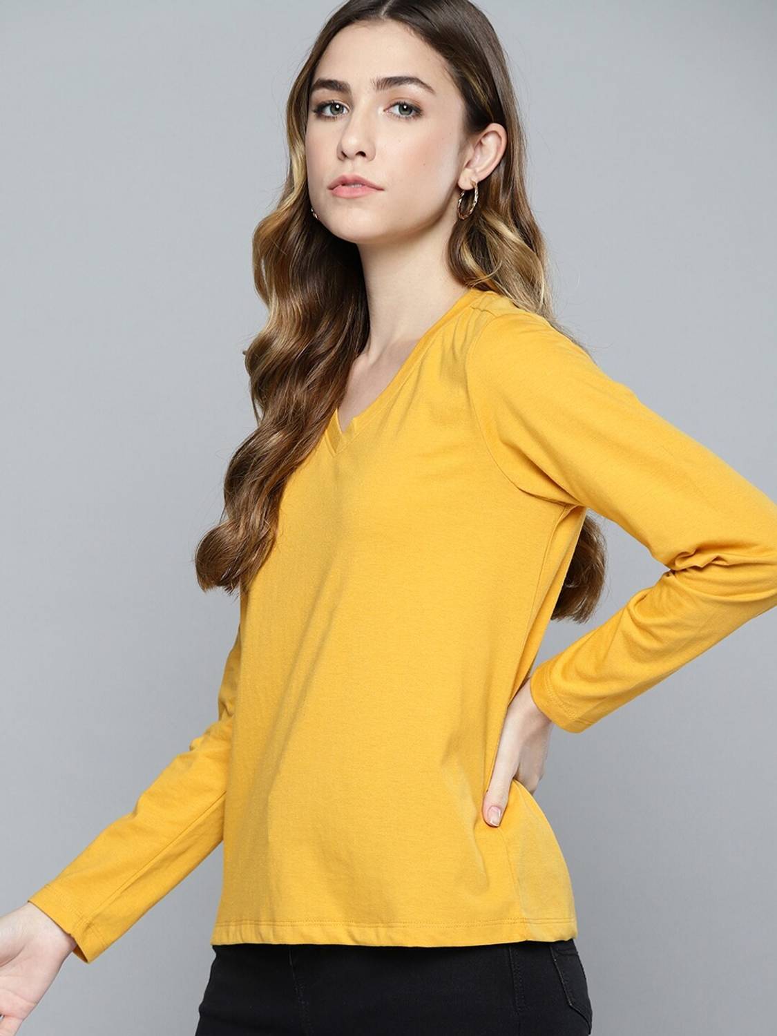 CHEMISTRY Solid Women V Neck Yellow T-Shirt