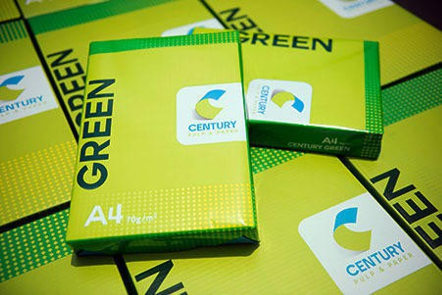 Image of CENTURY Green Unruled A4 (21.0Cm X 29.7 Cm) 70 gsm A4 paper
