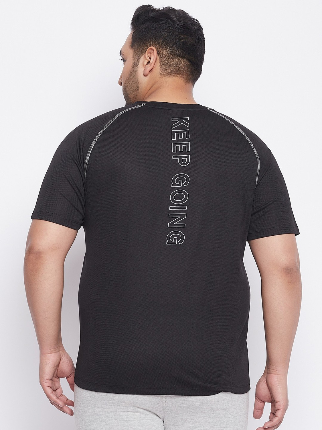 Image of Austivo Solid Men Round Neck Black T-Shirt