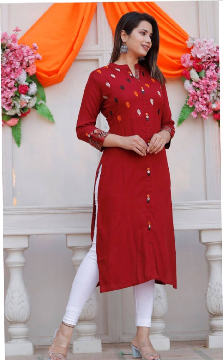 VEERANSU Women Embroidered Viscose Rayon Straight Kurta (Red)