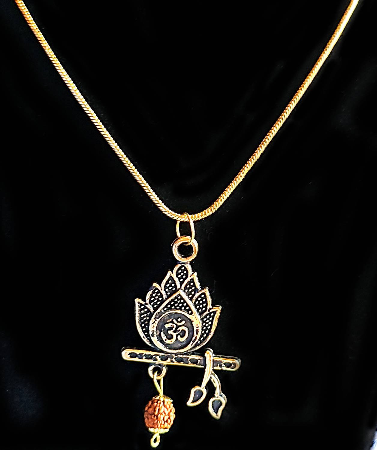 ANVIKA Stylish Pendent Chain For Boys And Girls Gold Plated Never Fade Gold-plated Plated Brass Chain