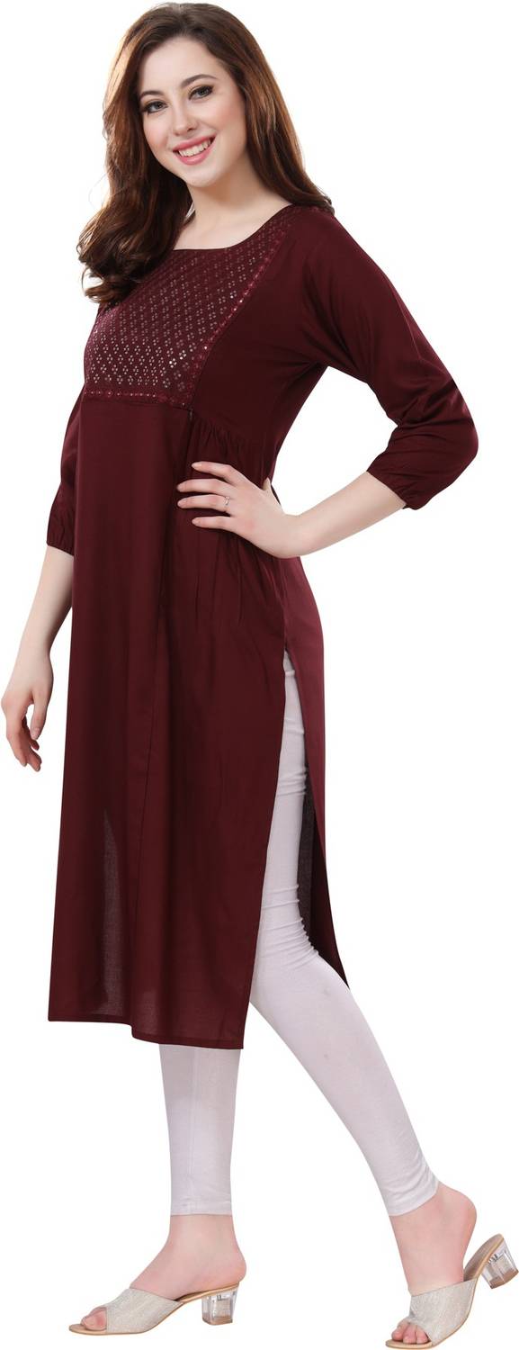 AV2 Women Embellished Straight Kurta