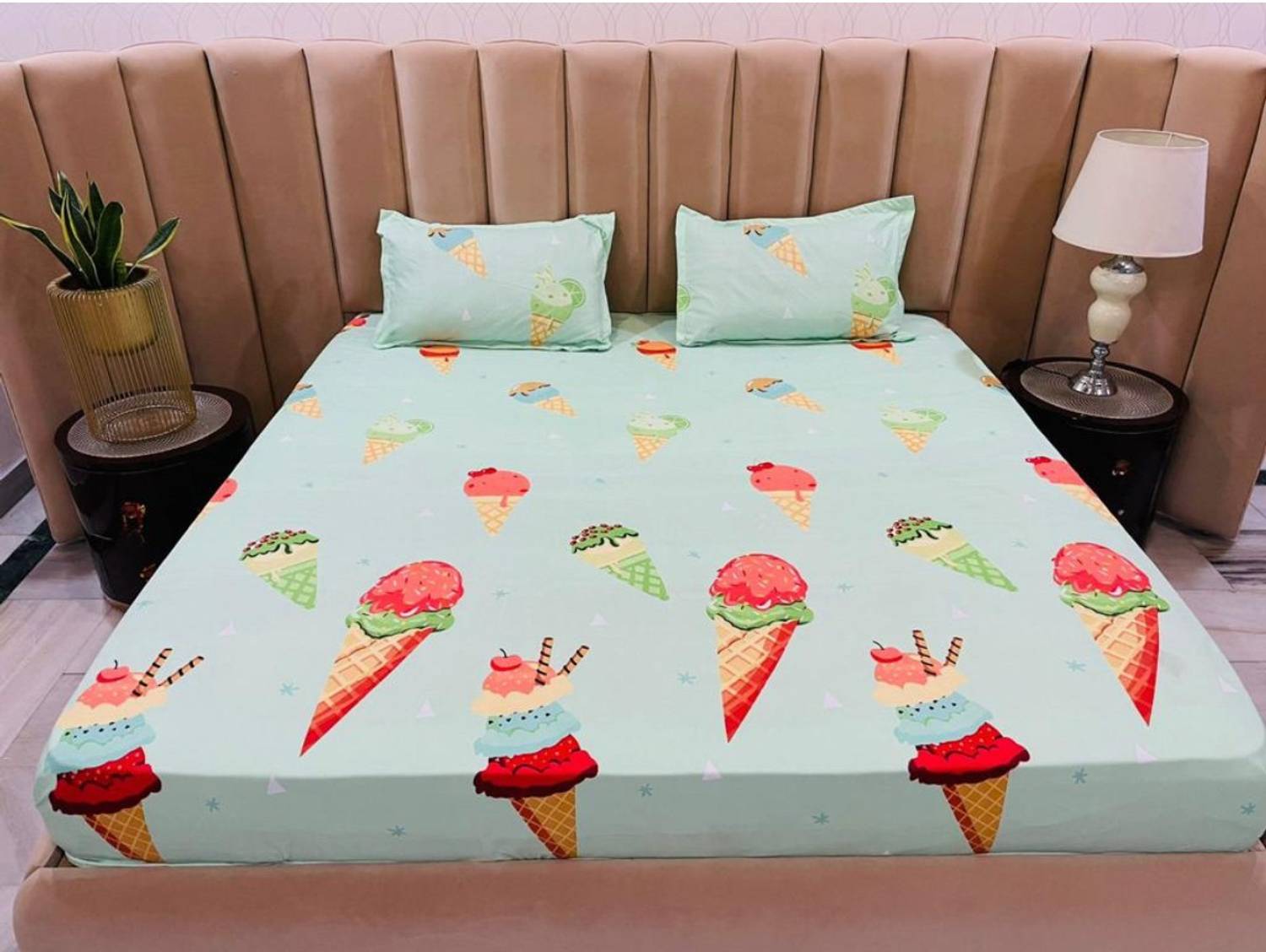 24x7 Home Store Polycotton King Fitted (Elastic) 190 TC Cartoon 1 Bedsheet with 2 Pillow Covers