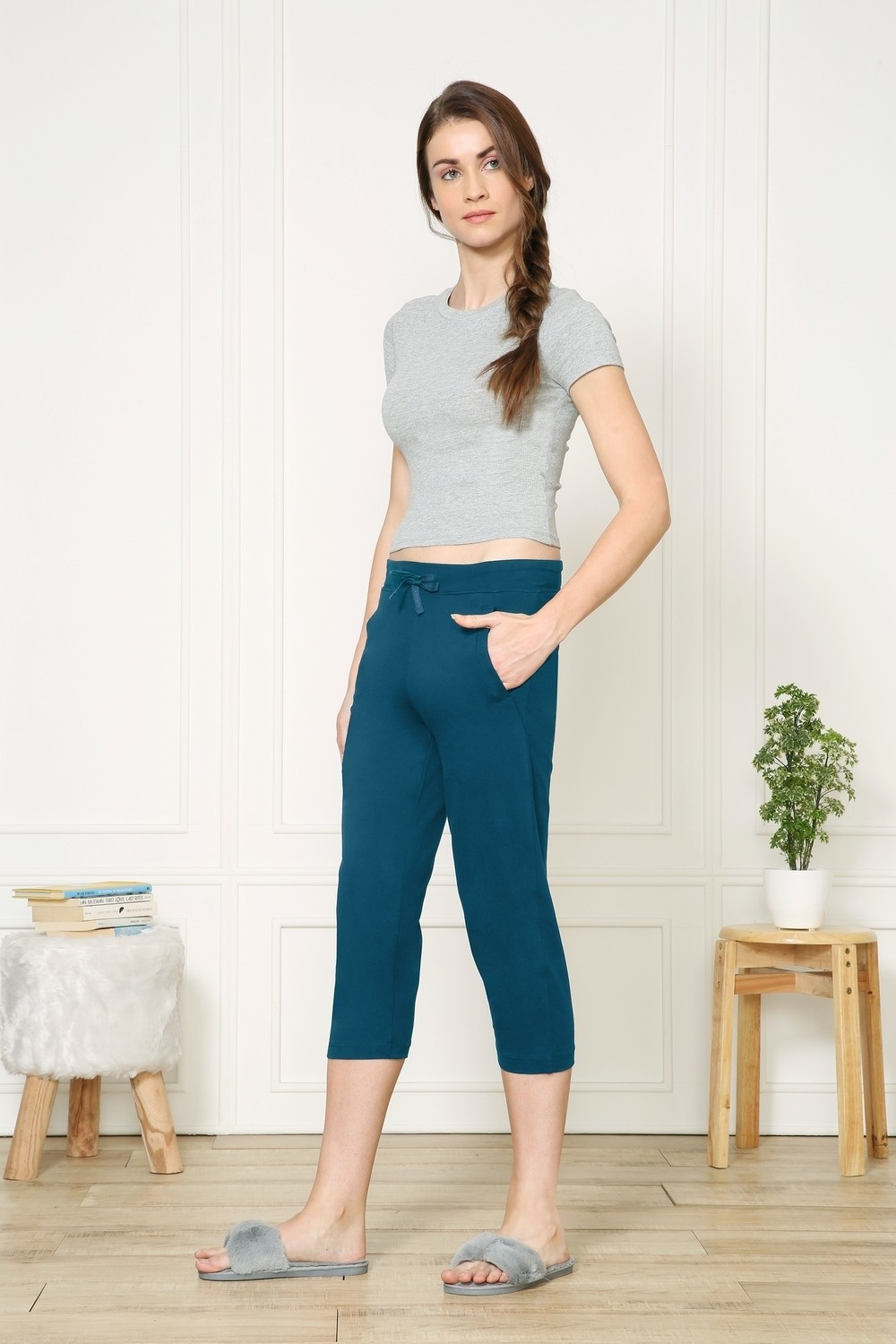 Image of VAN HEUSEN Smart Tech+ And Easy Stain Release Women Dark Blue Capri