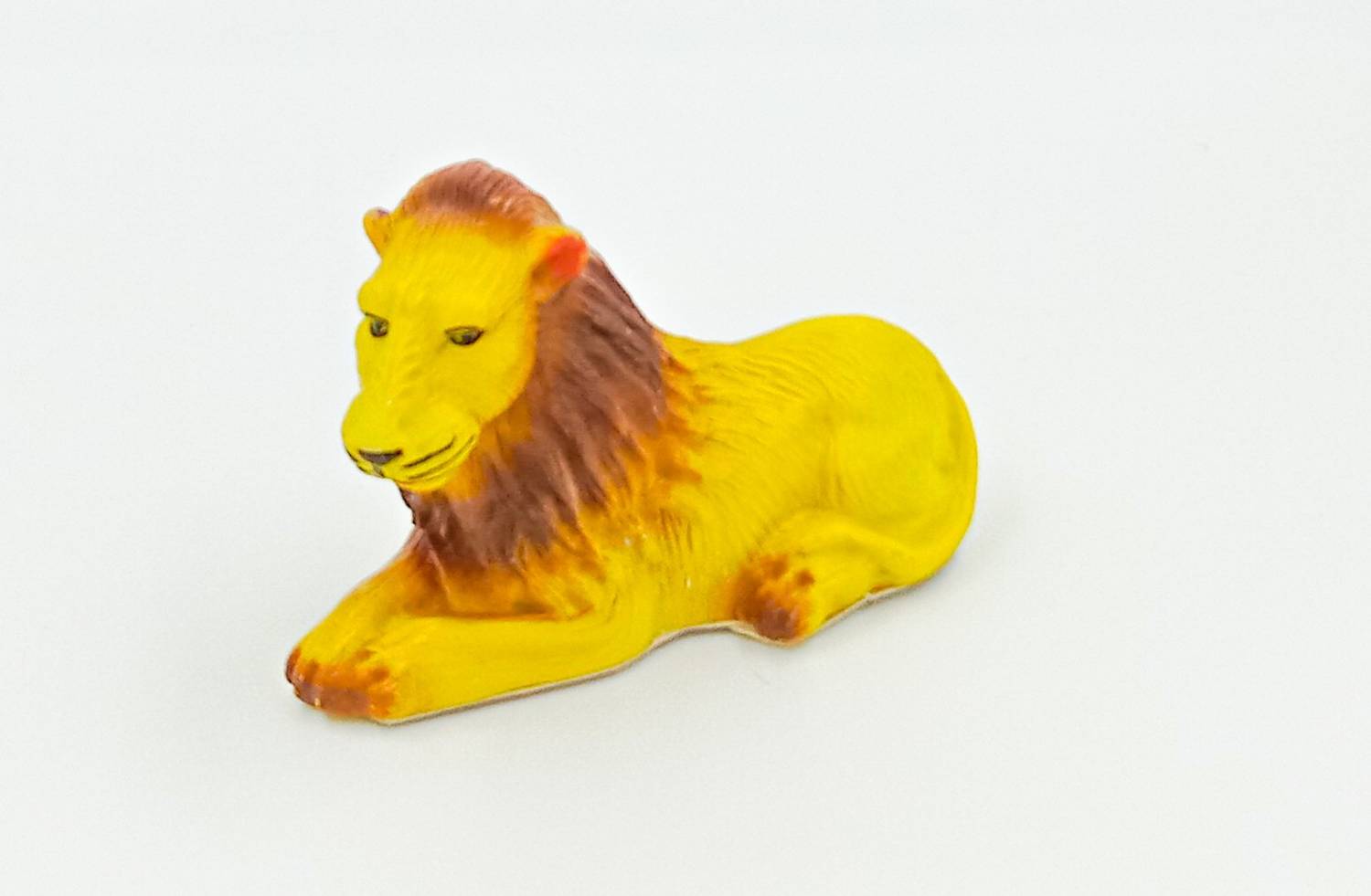 ATUT Lion showpiece in Multicolor, ,Made with PVC,POP, in Medium Size, Unbreakable Decorative Showpiece - 9.5 cm