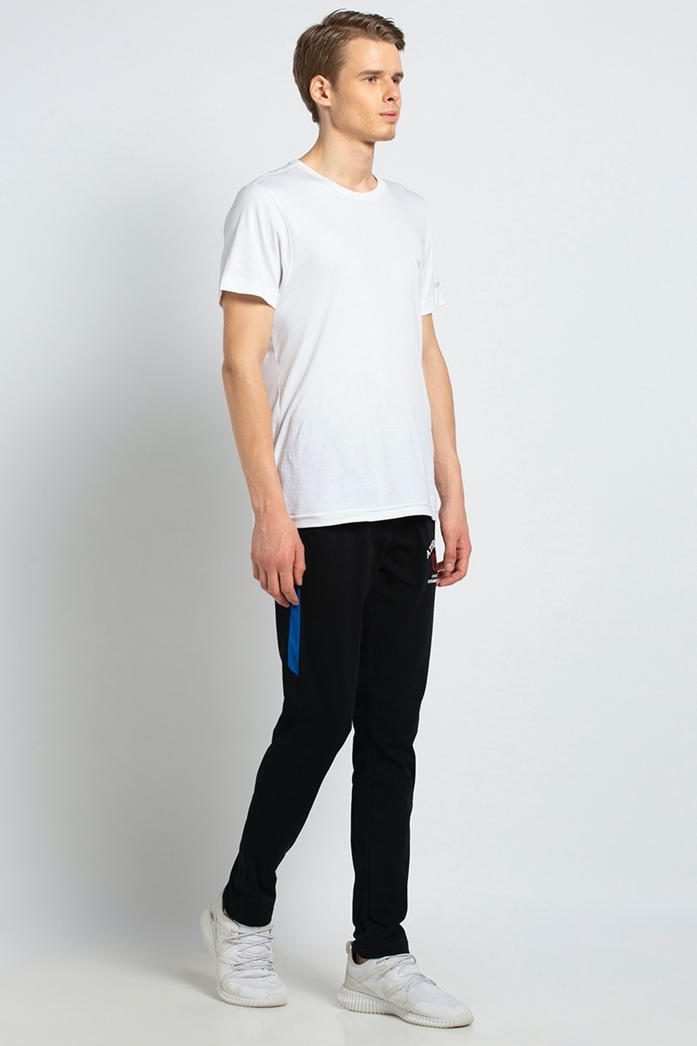 Image of VAN HEUSEN Sport Smart Tech And Easy Stain Release Solid Men Black Track Pants