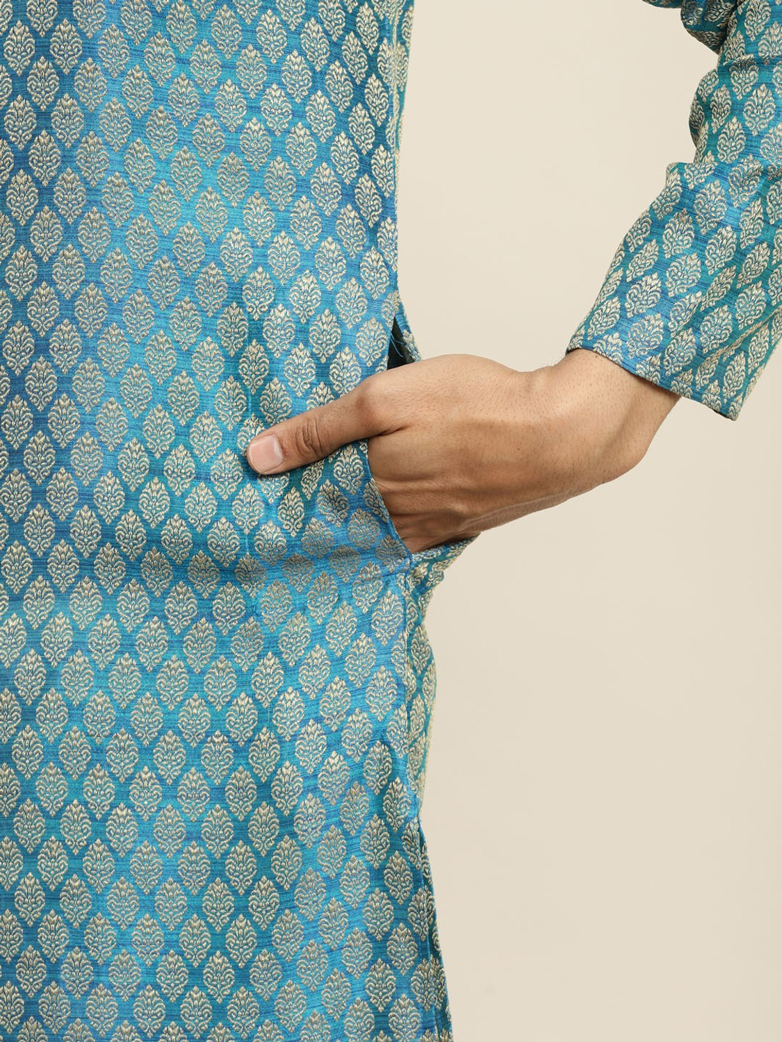 Image of SOJANYA Men Kurta Pyjama Ethnic Jacket Set