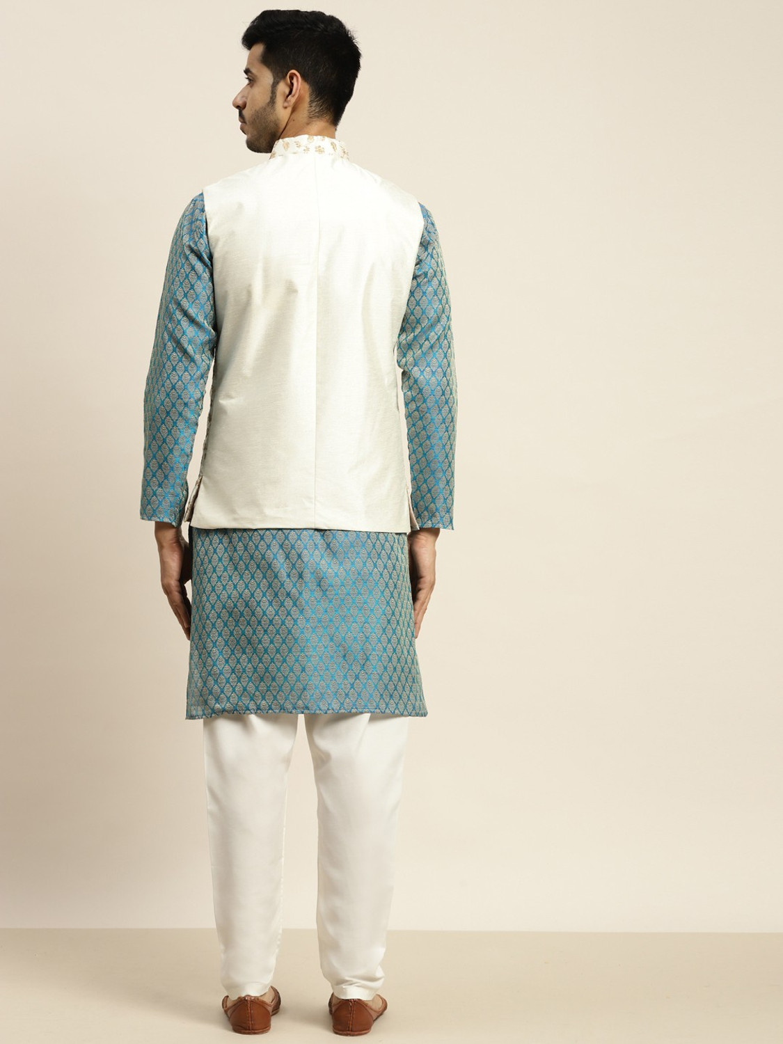 Image of SOJANYA Men Kurta Pyjama Ethnic Jacket Set