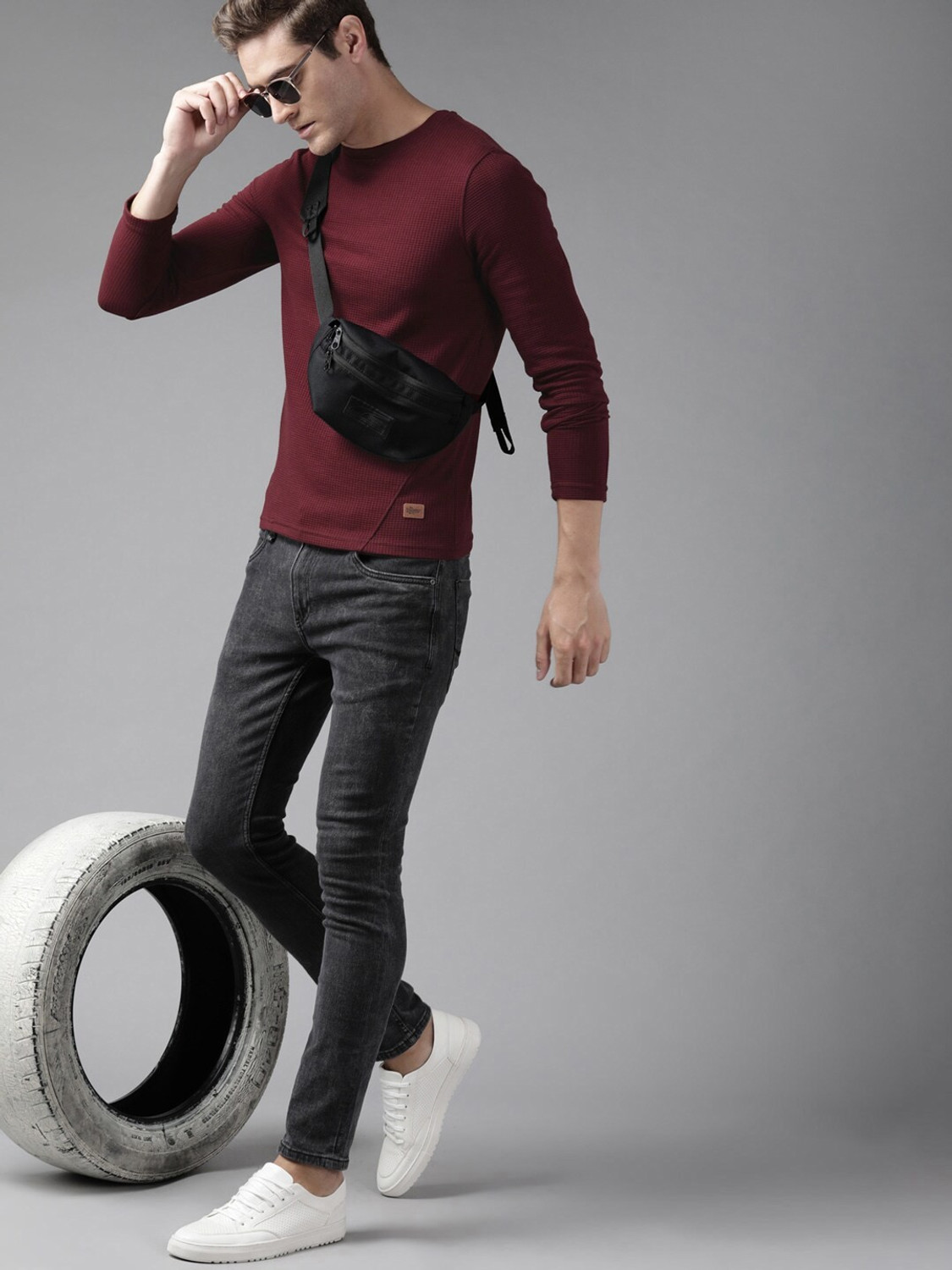 Image of Roadster Solid Men Round Neck Maroon T-Shirt