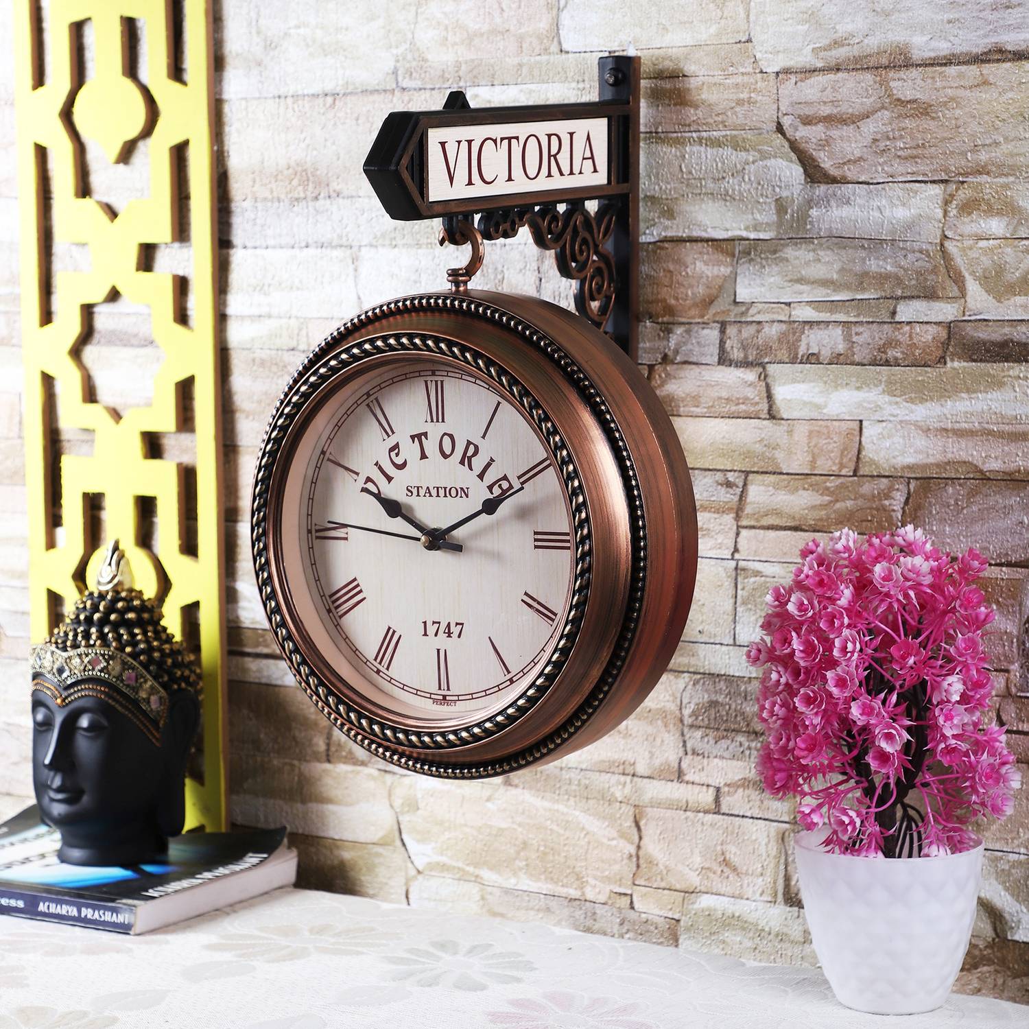 copper-wooden-replica-victoria