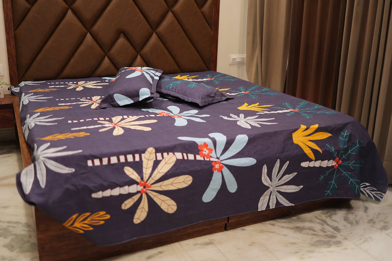 Billiondesigner Polycotton Double Flat 160 TC Printed 1 Bedsheet with 2 Pillow Covers