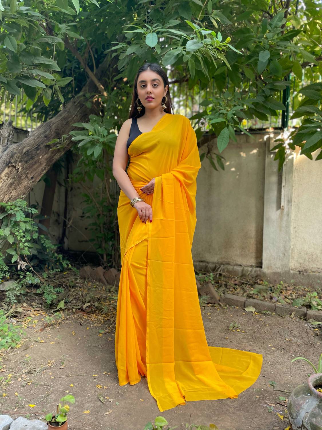 Anand Sarees Dyed, Solid/Plain Bollywood Georgette Saree