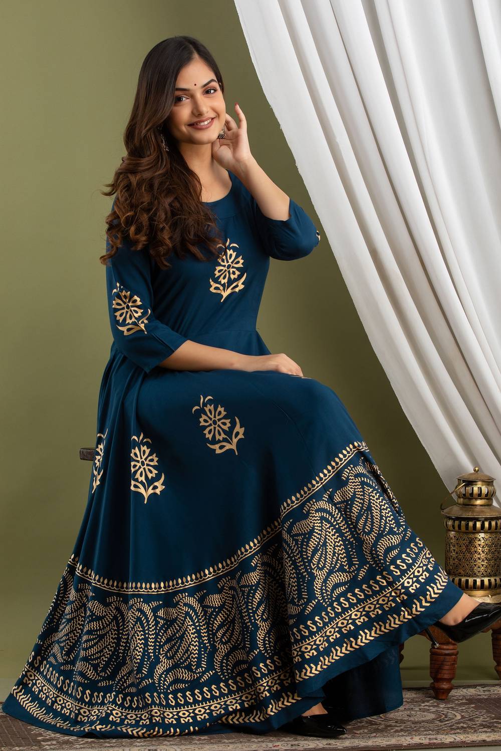 RopaDeModa Women Printed Viscose Rayon Anarkali Kurta (Blue)