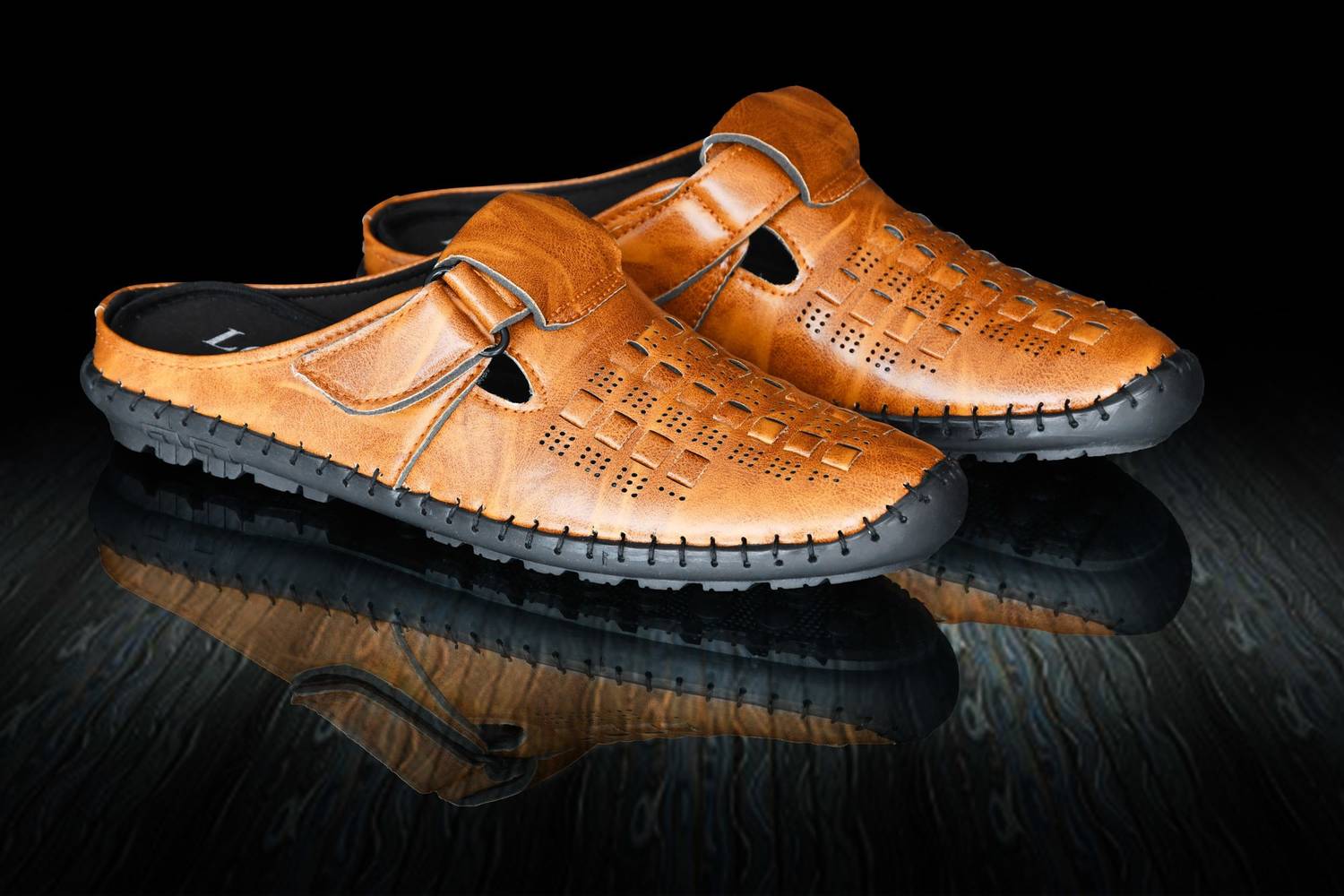 aRICS Men Sandals