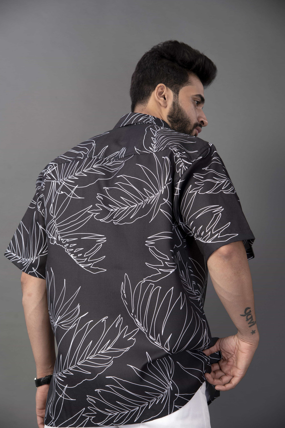 Image of METRONAUT Men Floral Print Casual Black Shirt