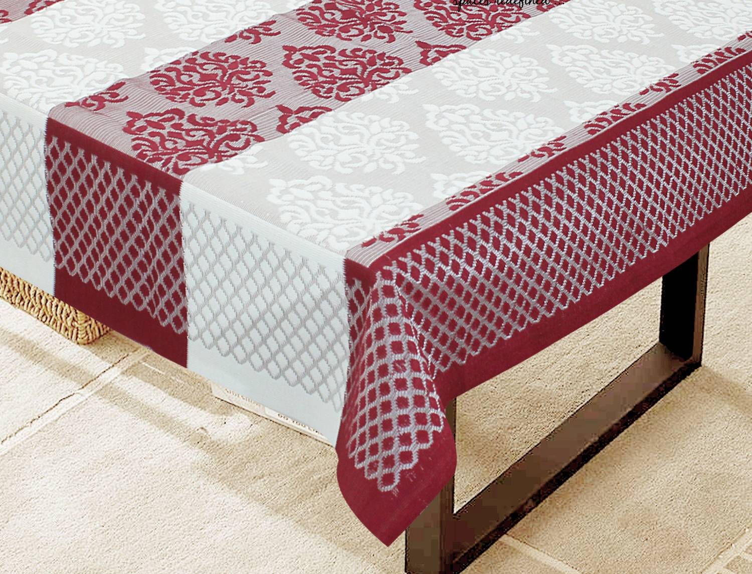 Bluegrass Polyester 4 Seater Abstract Table Cover