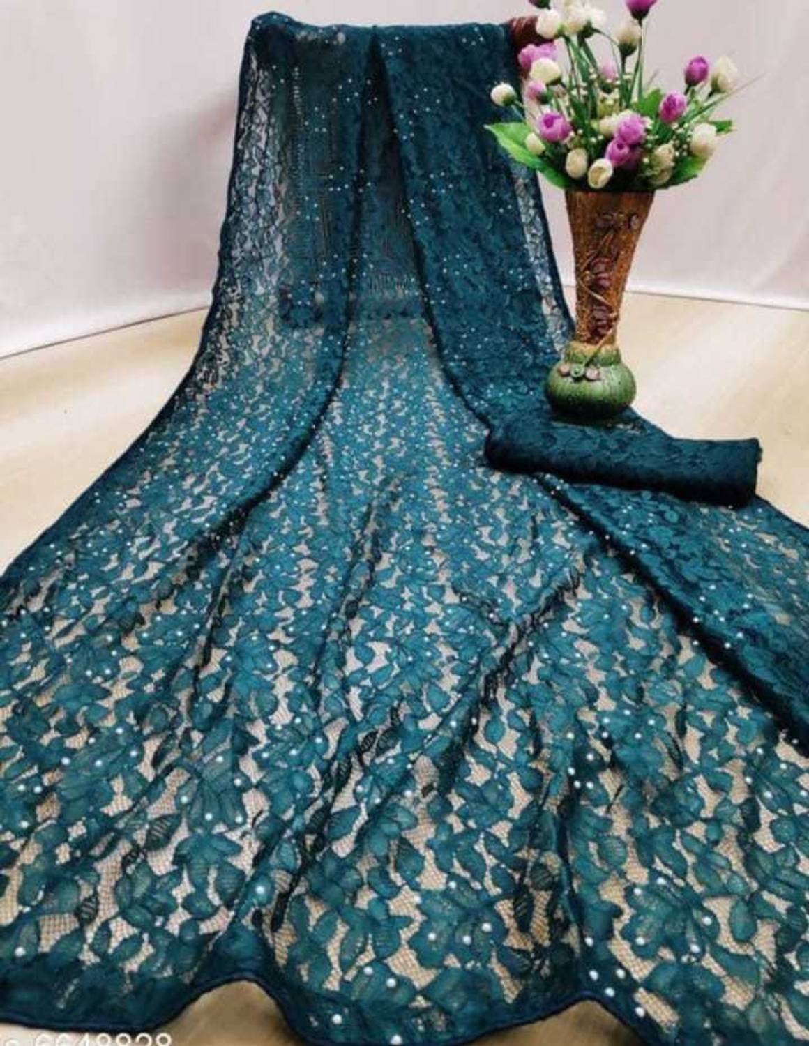 BRAHMANI TEXTILE Self Design Bollywood Net Saree