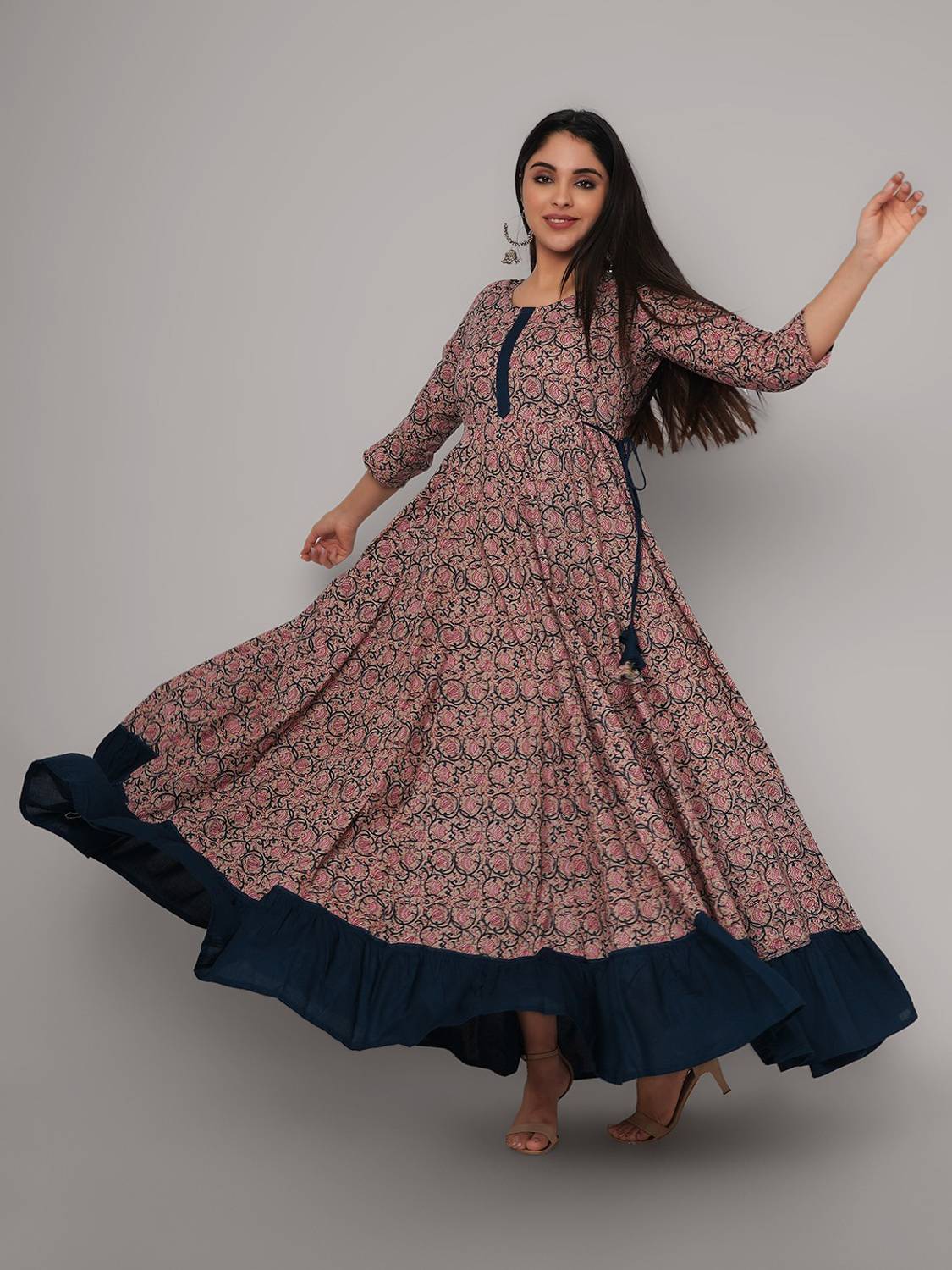 Sanganeri Kurti Women Printed Viscose Rayon Flared Kurta (Grey)