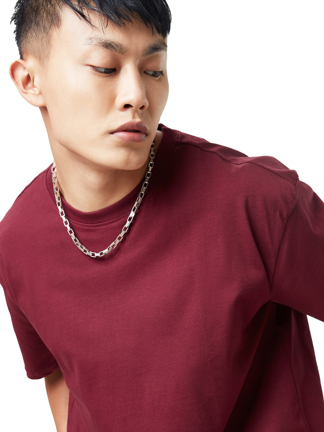 Image of The Souled Store Solid Men Round Neck Maroon T-Shirt