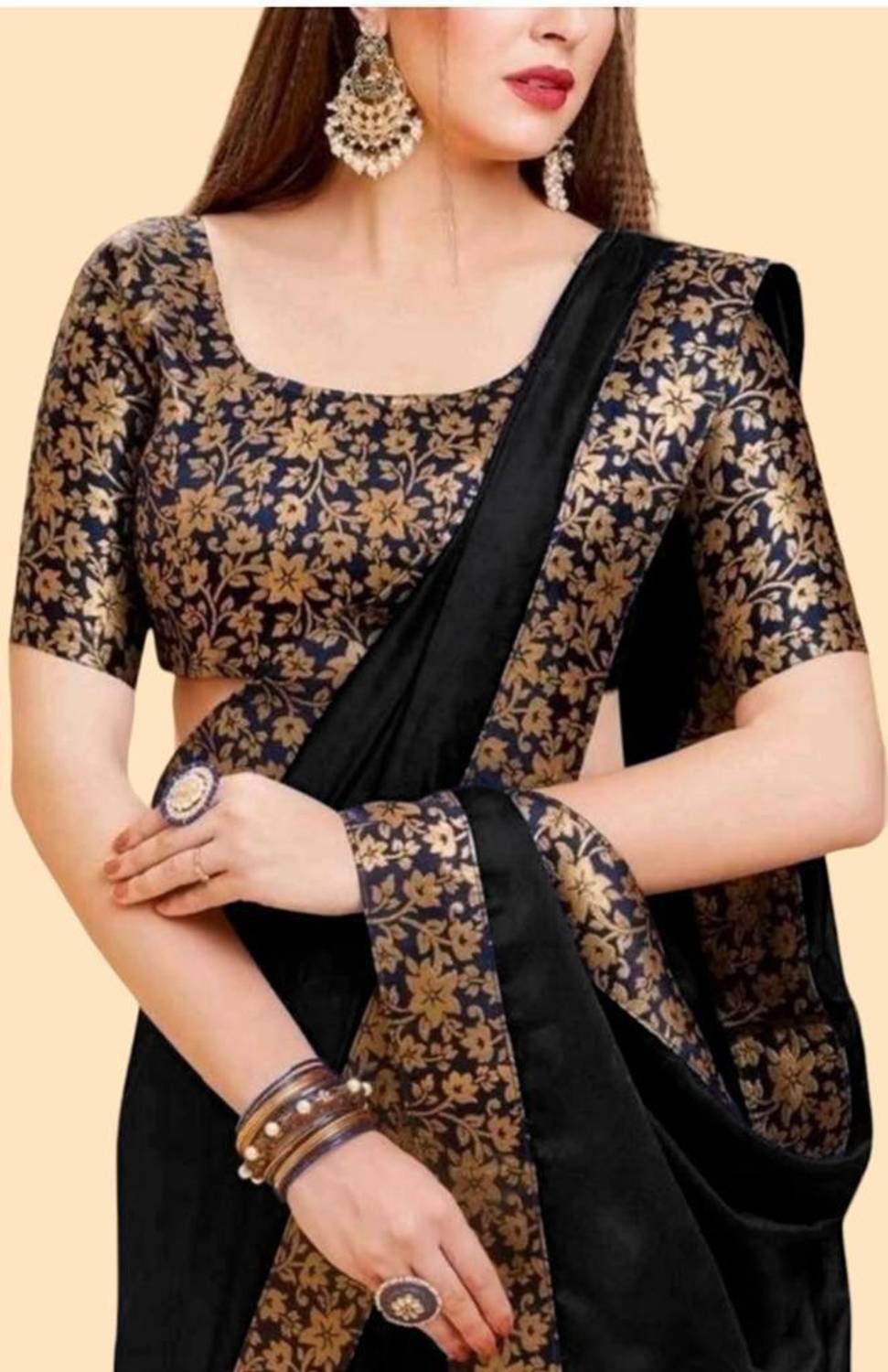 Cherry tex Self Design Gadwal Silk Blend Saree