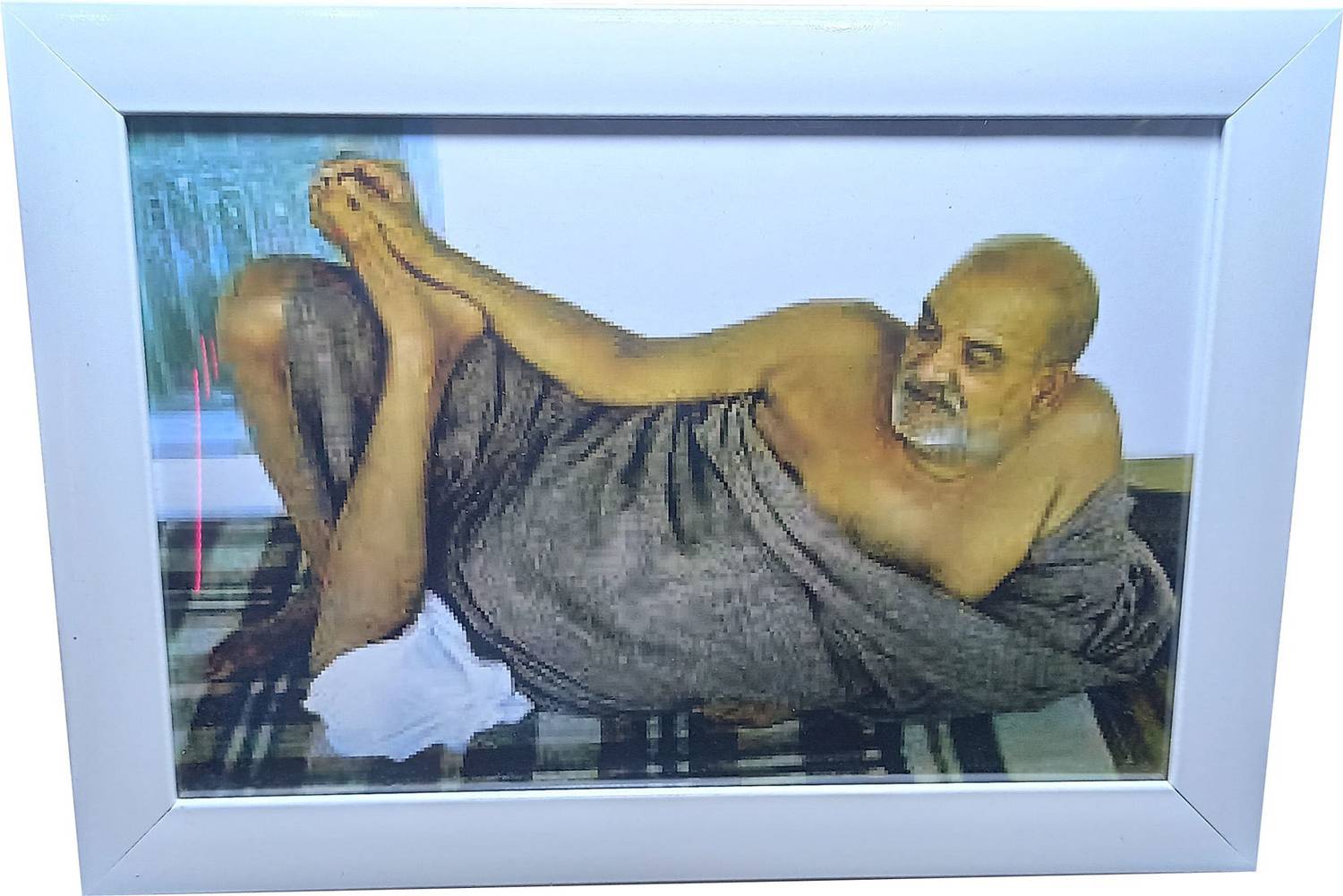 ALDOMIN Neem karoli Baba Religious Photo Framed (12.5 x 9 inch) 07 Decorative Showpiece - 2 cm