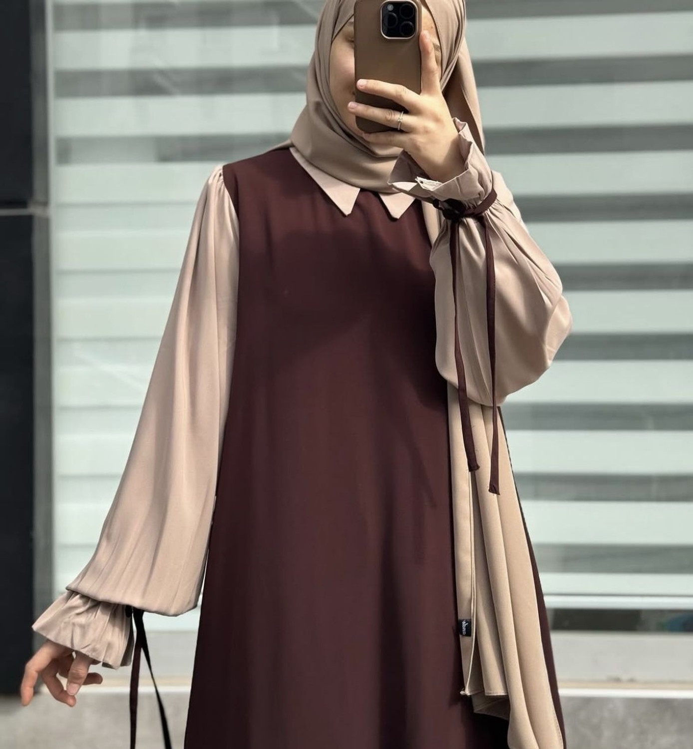 Image of firduaa Silk Blend Self Design Abaya