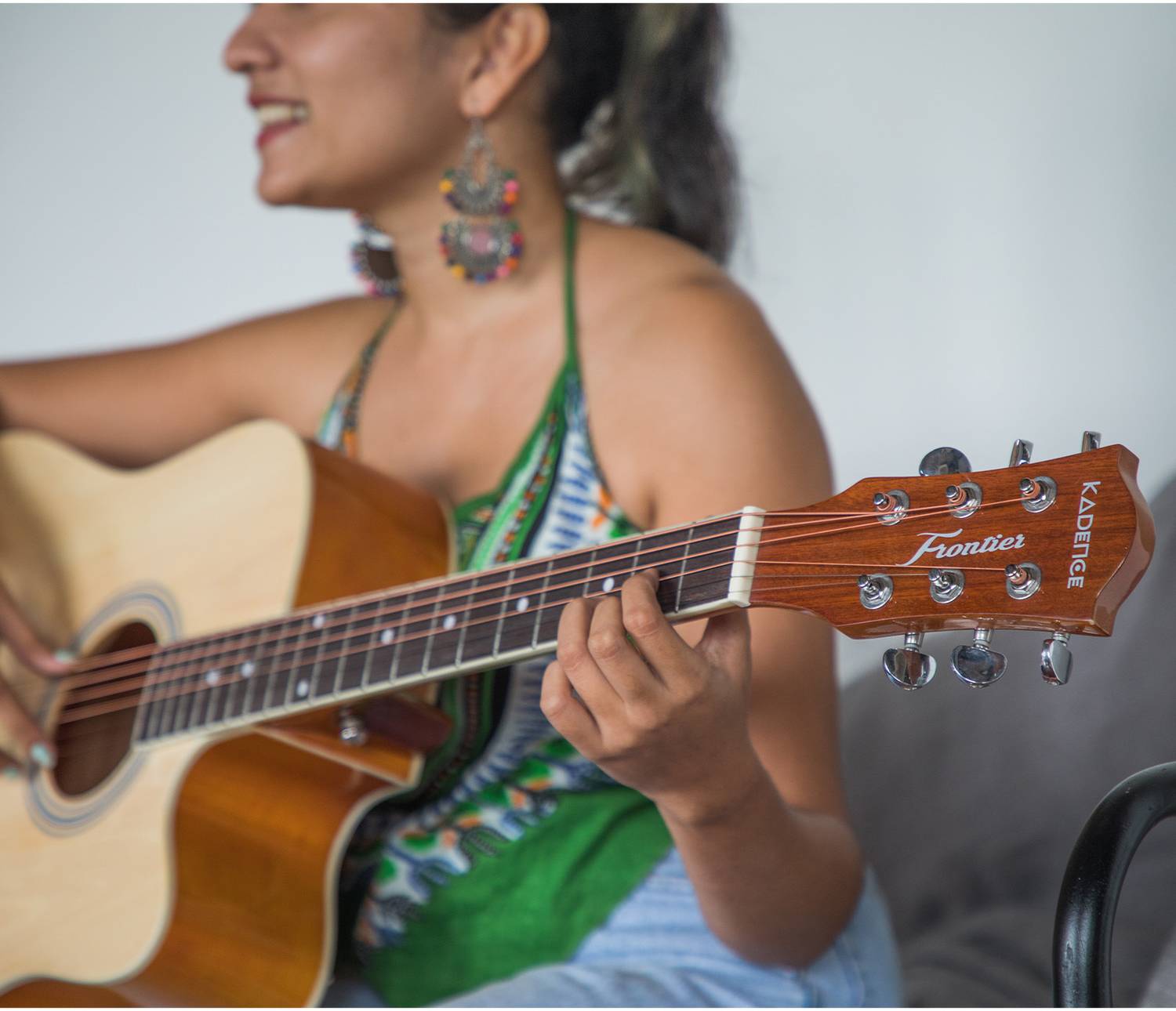 Kadence KAD-FNTR-NAT-EQ-C Acoustic Guitar - Image 5