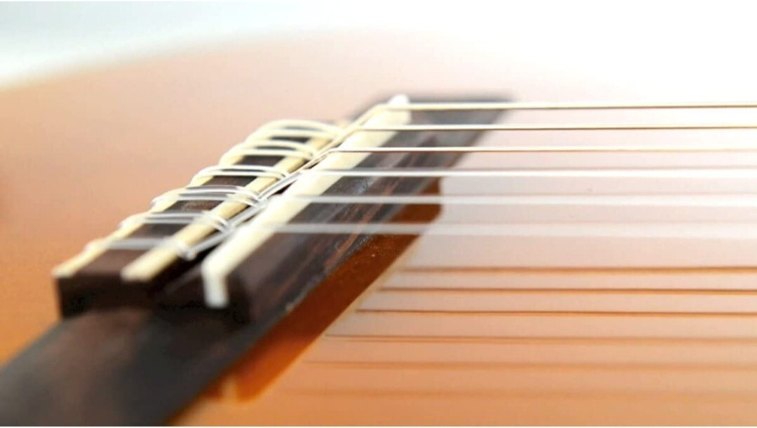 Image of YAMAHA C - 40 - NATURAL WITH COVER , BELT , STRING SET , CAPO , PICK Acoustic Guitar Rosewood Rosewood