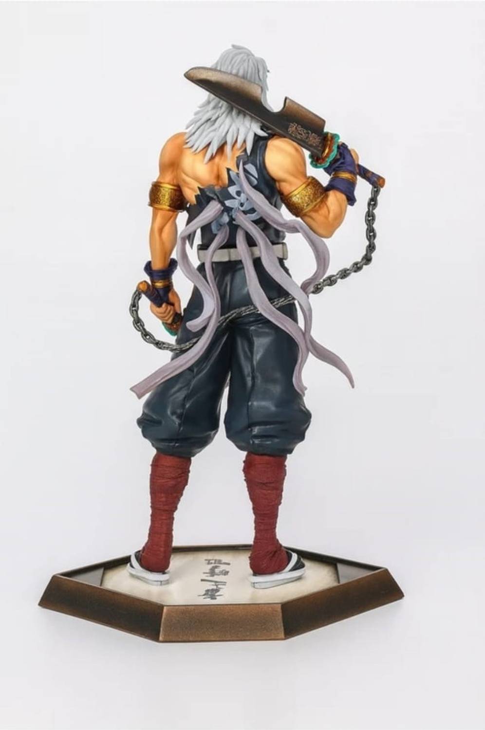 Limited Edition Demon Slayer Tengen Uzui with Demon Slayer Box| 30 cm Figure - Image 4