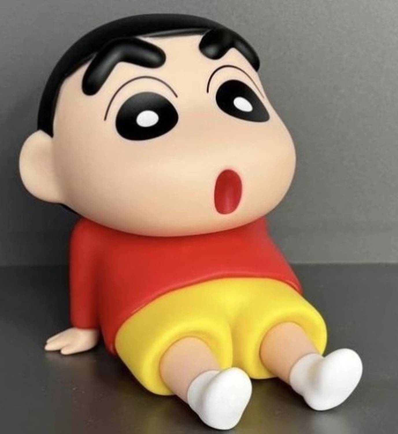 sosoga Shinchan Sitting Action Figure Phone Holder - Image 2