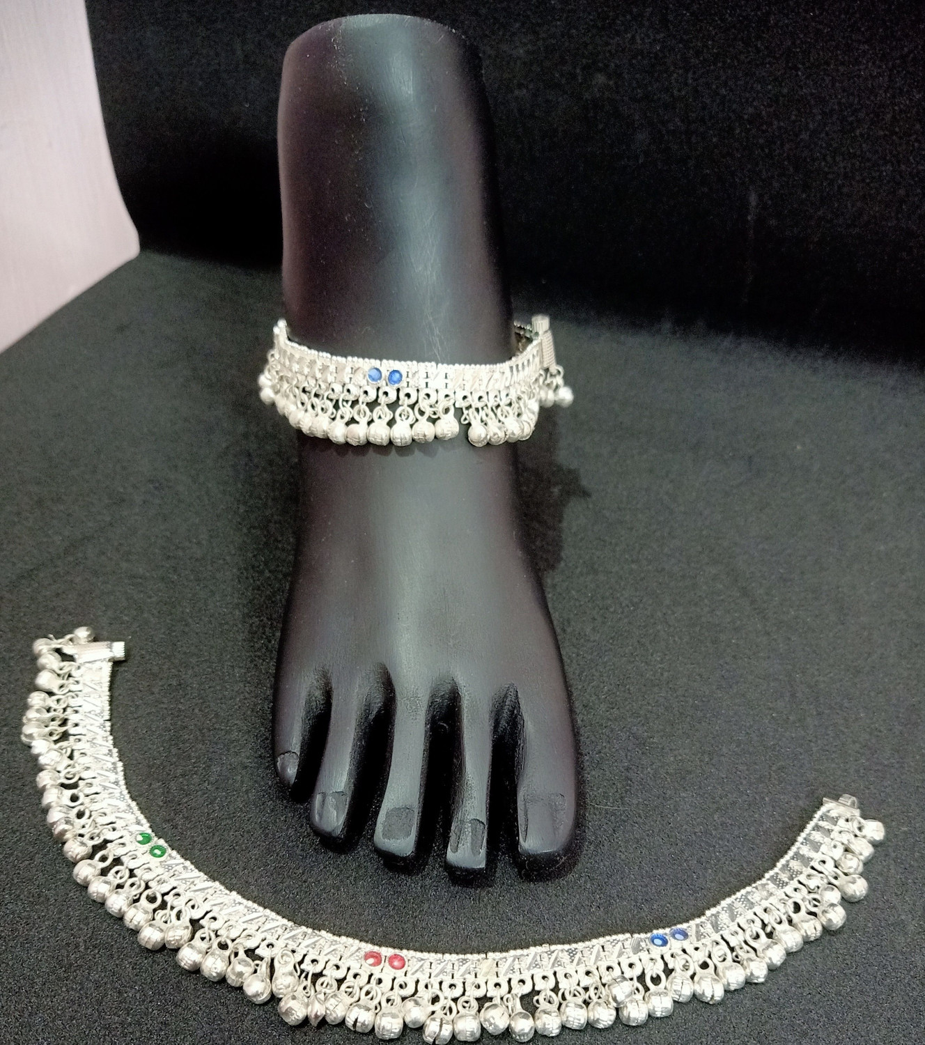 Image of SONU SELECT Heavy bridal trendy design silver plated screw Payal pajeb Alloy Anklet