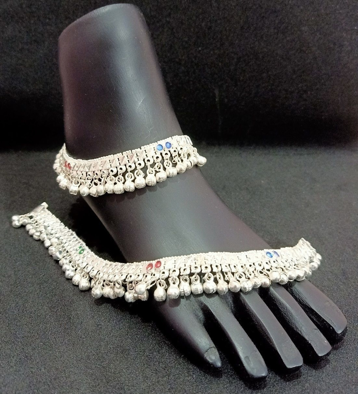 Image of SONU SELECT Heavy bridal trendy design silver plated screw Payal pajeb Alloy Anklet