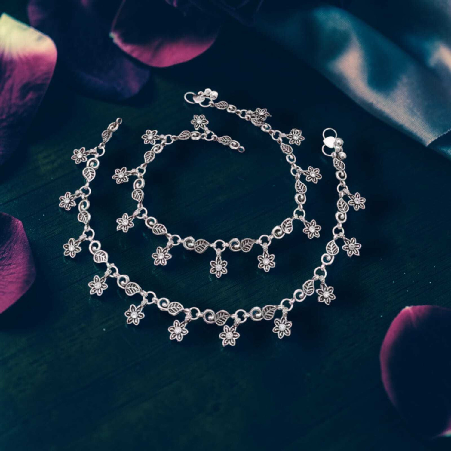 Image of Siddh Enterprise payal silver for woman design fashion alloy anklet (pack of 2) Alloy Anklet