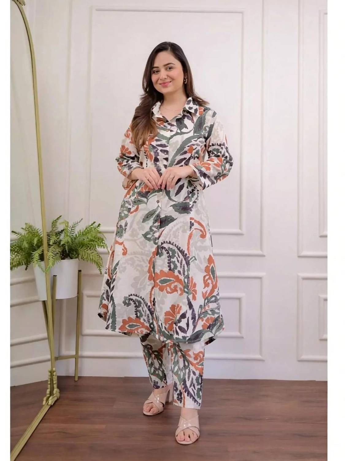 Mishree collection Women Kurta Pant Set