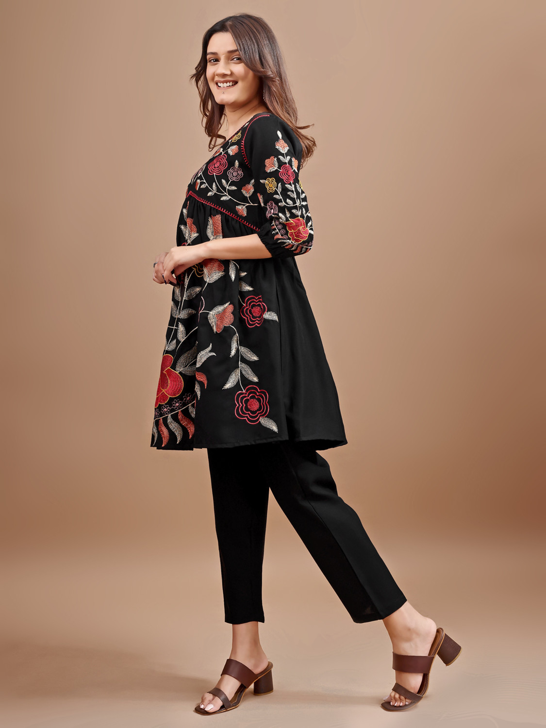 Image of Tikhi Imli Women Ethnic Top Pant Set