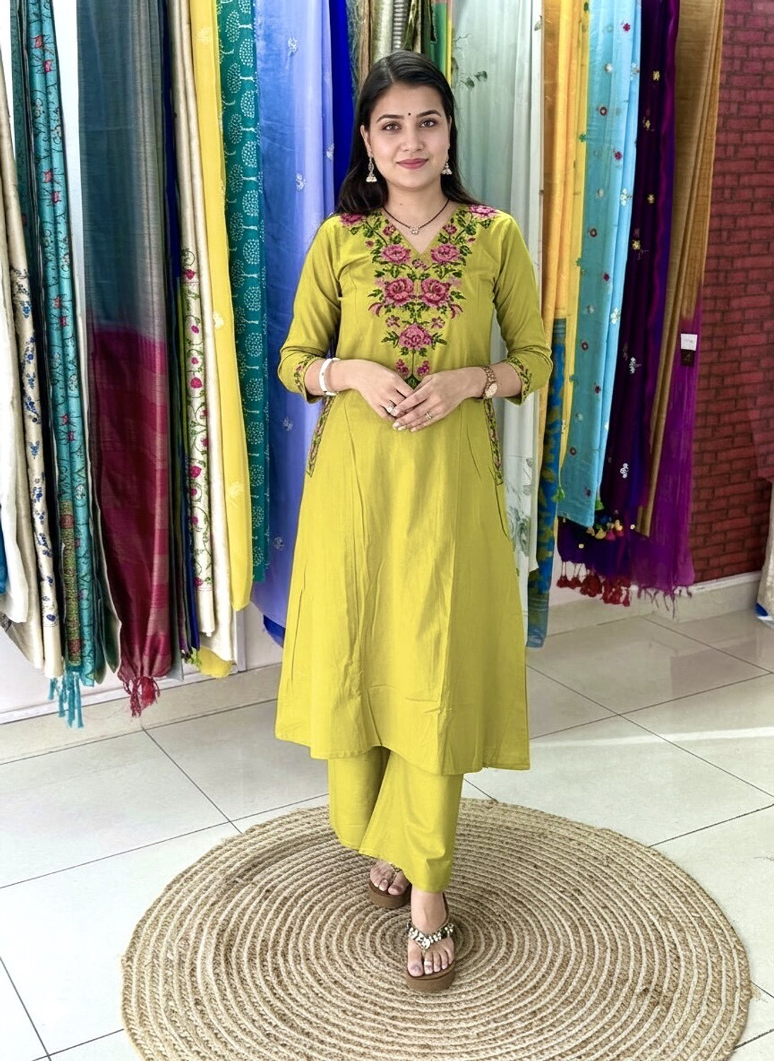 Image of SEAKART Women Kurta Pant Set